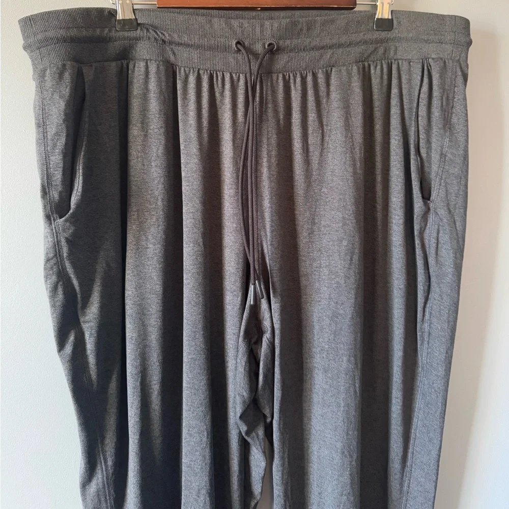 Athleta Uptempo Jogger - Picture 4 of 11